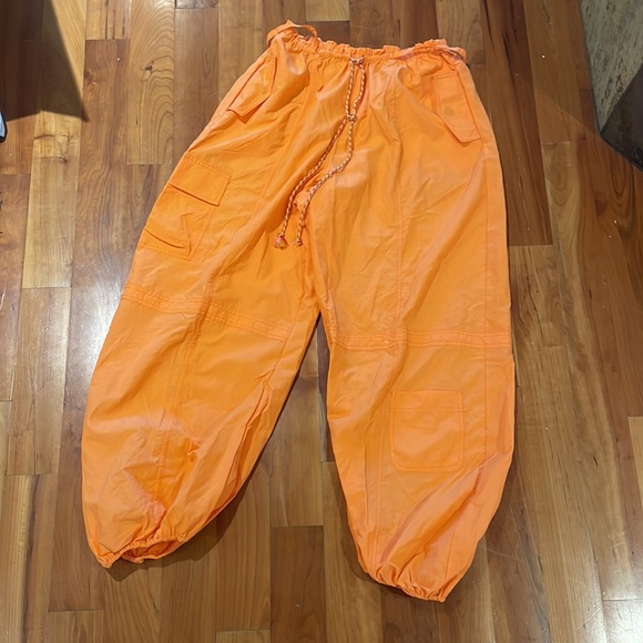 NEW Urban Outfitters | UO Waylan Nylon Jogger Pant Neon Orange Parachute Pants - Picture 6 of 9